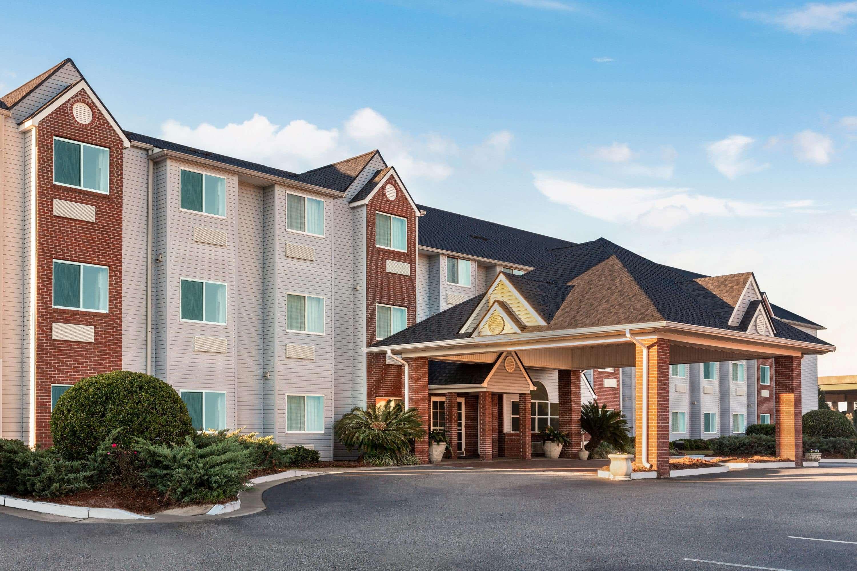 Microtel Inn & Suites By Wyndham Tifton Exteriör bild