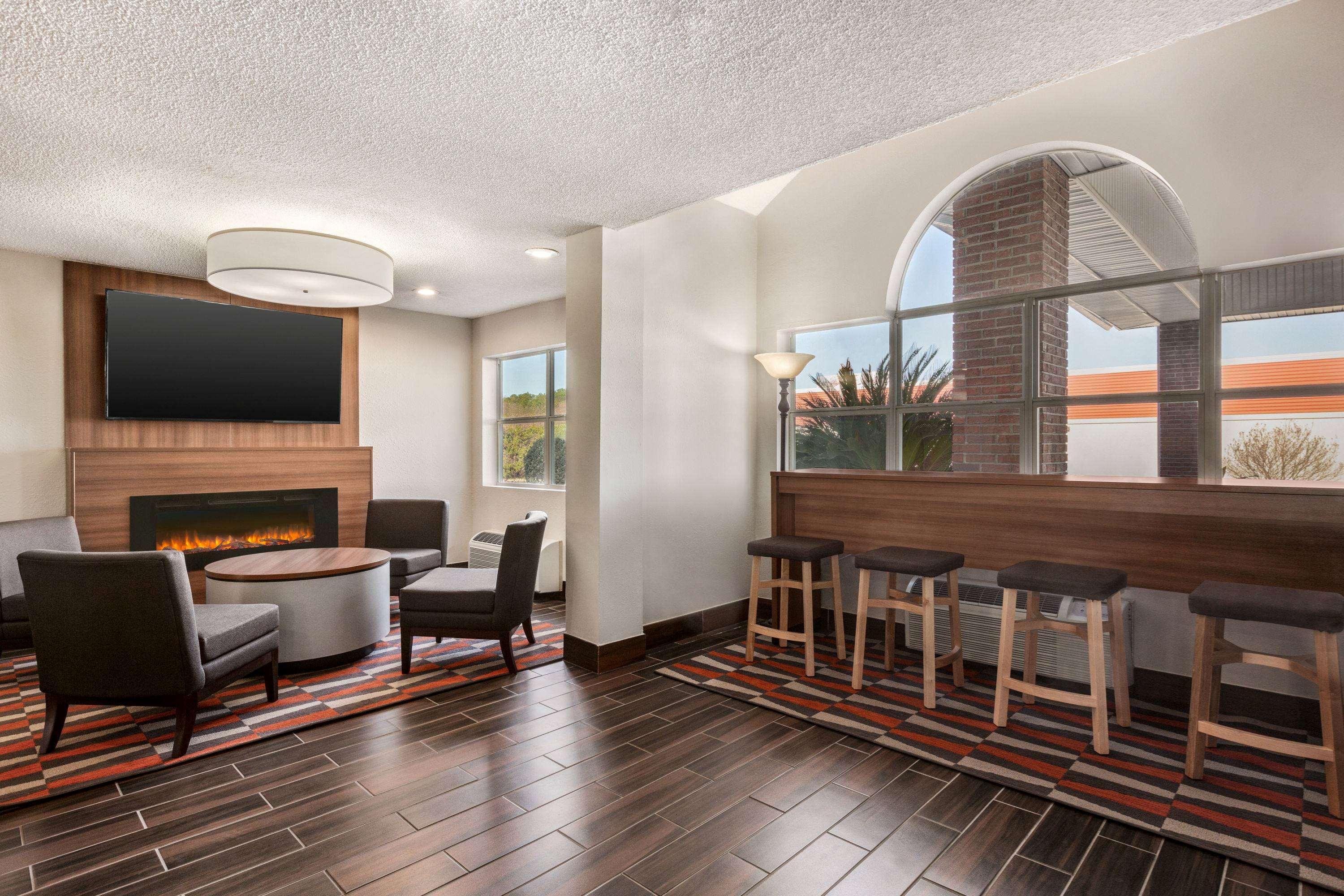 Microtel Inn & Suites By Wyndham Tifton Exteriör bild