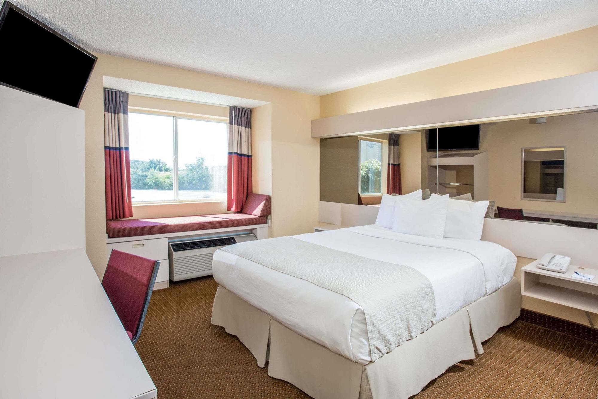 Microtel Inn & Suites By Wyndham Tifton Exteriör bild
