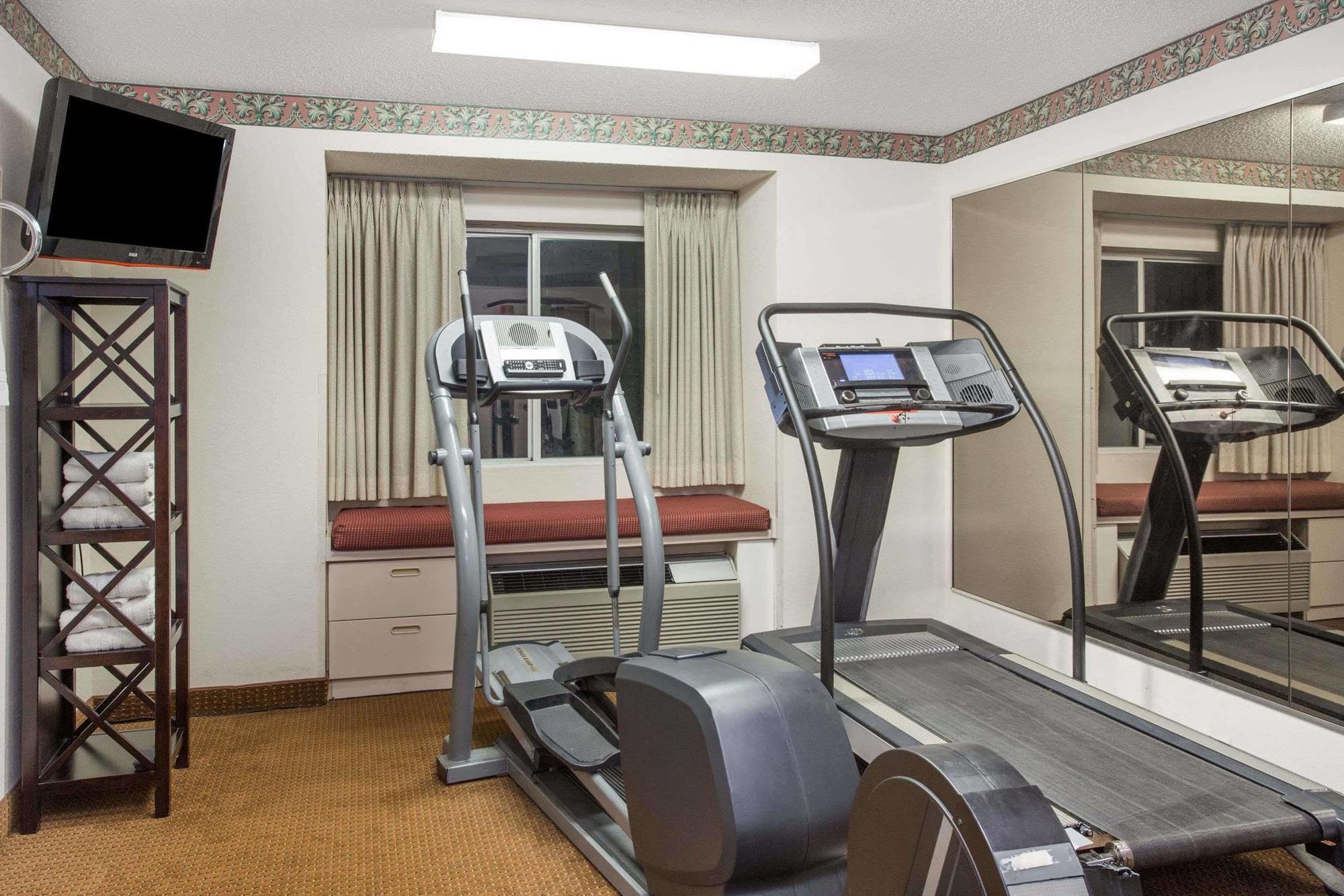 Microtel Inn & Suites By Wyndham Tifton Exteriör bild